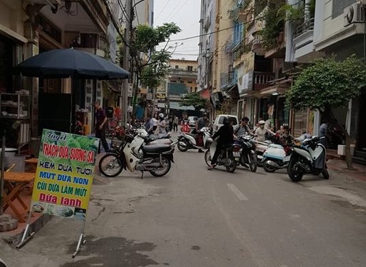 Hà Đông: Tràn lan tình trạng chiếm dụng vỉa hè, lòng đường tại phường Hà Cầu ha dong tran lan tinh trang chiem dung via he long duong tai phuong ha cau