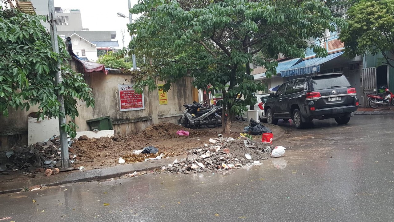 Hà Đông: Tràn lan tình trạng chiếm dụng vỉa hè, lòng đường tại phường Hà Cầu ha dong tran lan tinh trang chiem dung via he long duong tai phuong ha cau
