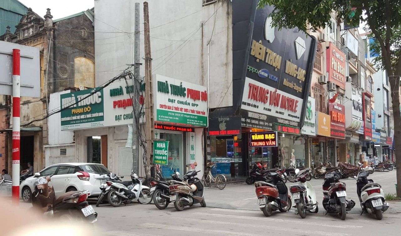 Hà Đông: Tràn lan tình trạng chiếm dụng vỉa hè, lòng đường tại phường Hà Cầu ha dong tran lan tinh trang chiem dung via he long duong tai phuong ha cau