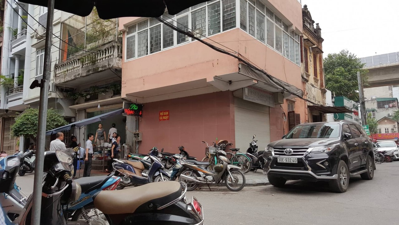 ha dong tran lan tinh trang chiem dung via he long duong tai phuong ha cau