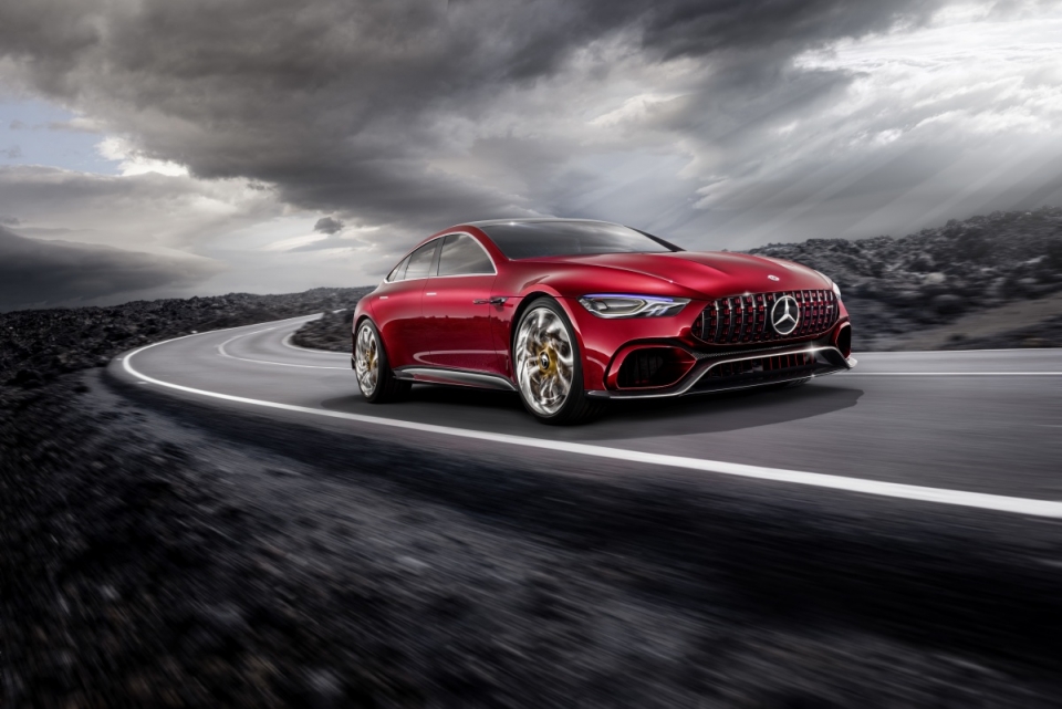 mercedes amg sap ra mat hang loat xe trang bi he truyen dong hybrid