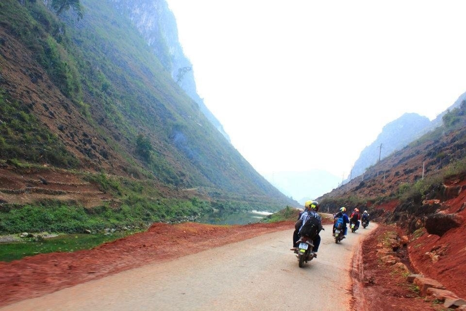 Cần chuẩn bị gì khi đi "phượt" bằng xe máy? can chuan bi gi khi di phuot bang xe may