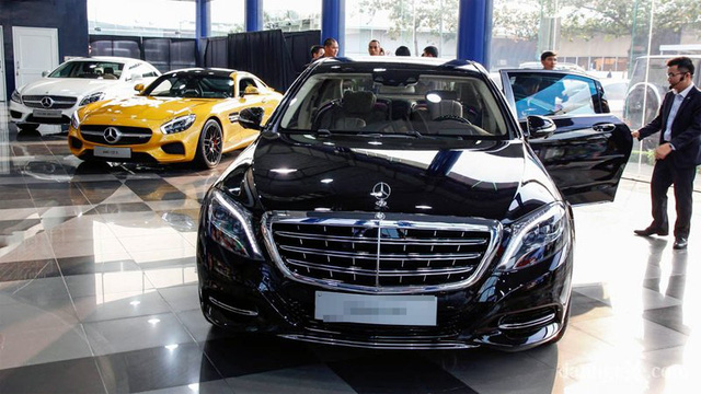 Ô tô sang biếu tặng: Bán tống bán tháo, dỡ showroom vì thua lỗ o to sang bieu tang ban tong ban thao do showroom vi thua lo