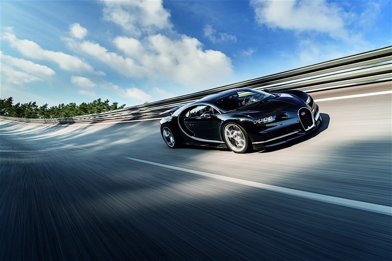 Công nghệ lốp "hụt hơi" trước sức mạnh của siêu xe Bugatti Chiron cong nghe lop hut hoi truoc suc manh cua sieu xe bugatti chiron