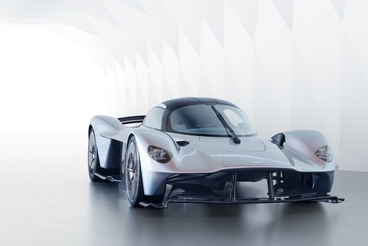Siêu xe "ngàn mã lực" Aston Martin Valkyrie xuất hiện đầy ấn tượng sieu xe ngan ma luc aston martin valkyrie xuat hien day an tuong