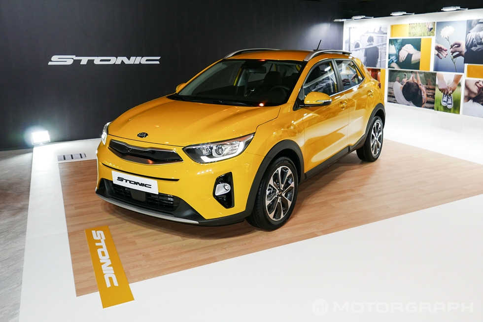 can canh suv do thi kia stonic vua ra mat chinh thuc tai han quoc