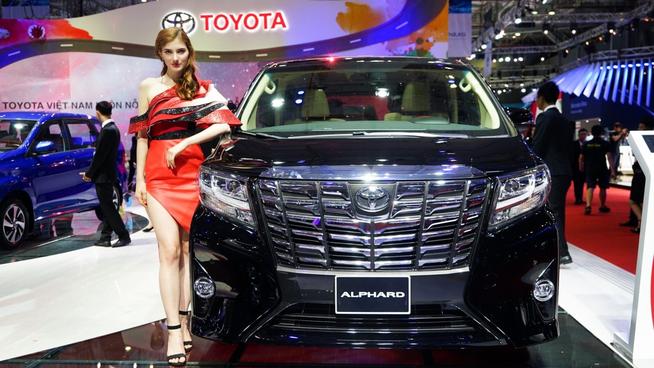 [VMS 2017] Minivan cao cấp Toyota Alphard chính thức trình làng