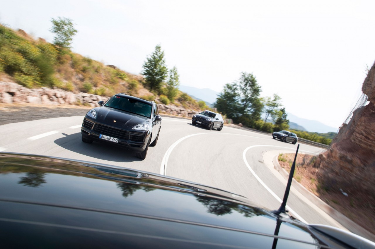 Porsche Cayenne hoàn toàn mới sẽ trình làng vào ngày 29/8 porsche cayenne hoan toan moi se trinh lang vao ngay 298