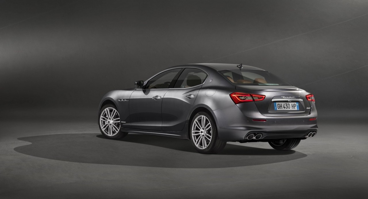 Maserati giới thiệu Ghibli phiên bản nâng cấp nhẹ, bổ sung công nghệ tự hành maserati gioi thieu ghibli phien ban nang cap nhe bo sung cong nghe tu hanh