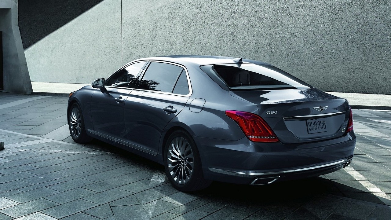 Hyundai: BMW và Mercedes-Benz đang đầu tư vào những công nghệ kém hữu ích