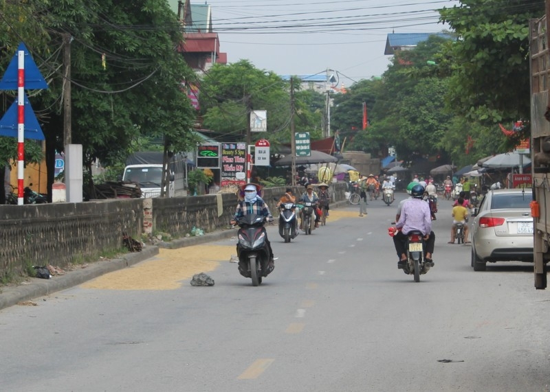 ha noi an hoa giao thong tu hang rao phoi thoc tren quoc lo 21b