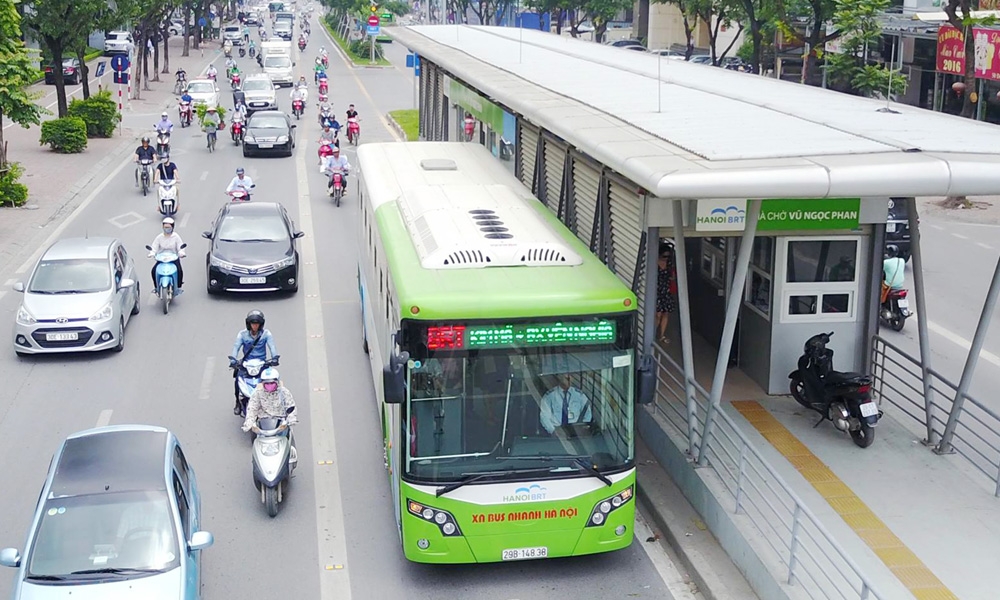 Cần ưu tiên nhiều hơn cho xe buýt BRT can uu tien nhieu hon cho xe buyt brt