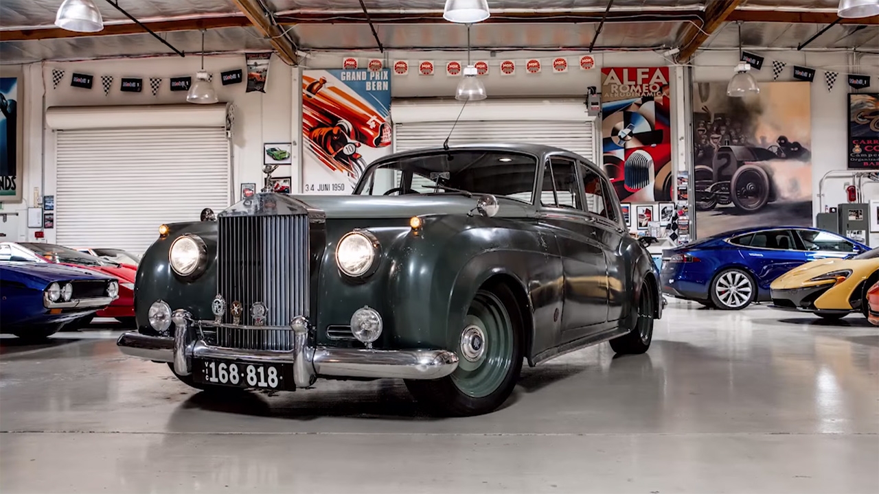 rolls royce silver cloud 1958 derelict quai vat hieu nang trong bo canh hoai co