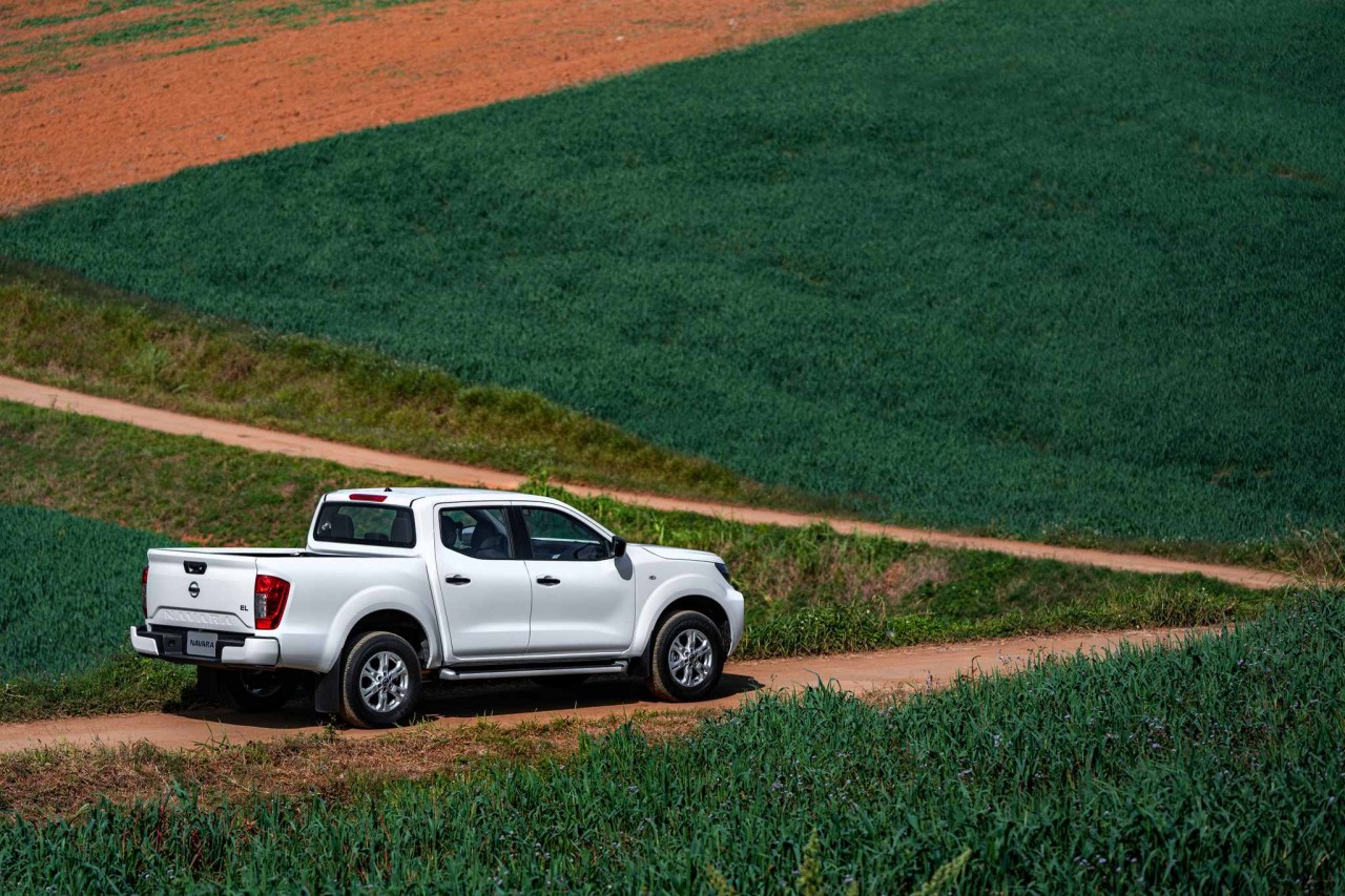 Nissan Navara EL 2WD - Ngôi sao bán tải tầm giá dưới 700 triệu