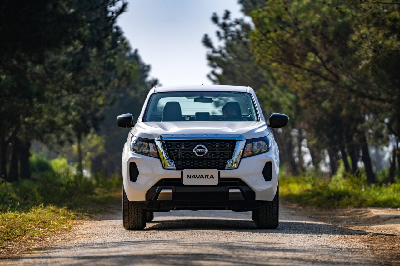 Nissan Navara EL 2WD - Ngôi sao bán tải tầm giá dưới 700 triệu
