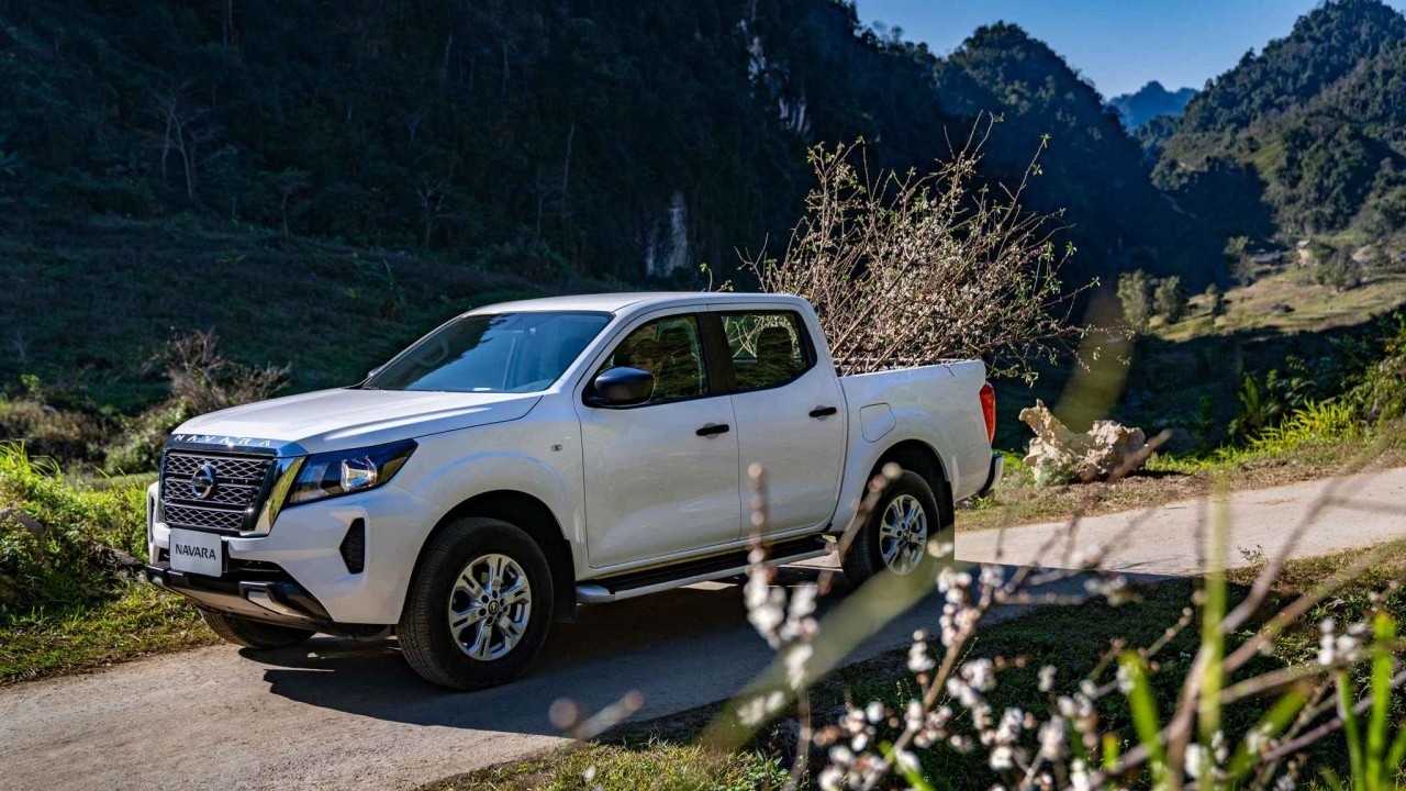 Nissan Navara EL 2WD - Ngôi sao bán tải tầm giá dưới 700 triệu