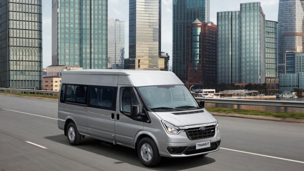 Ford Transit năm thứ 10 liên tục dẫn đầu phân khúc xe 16 chỗ