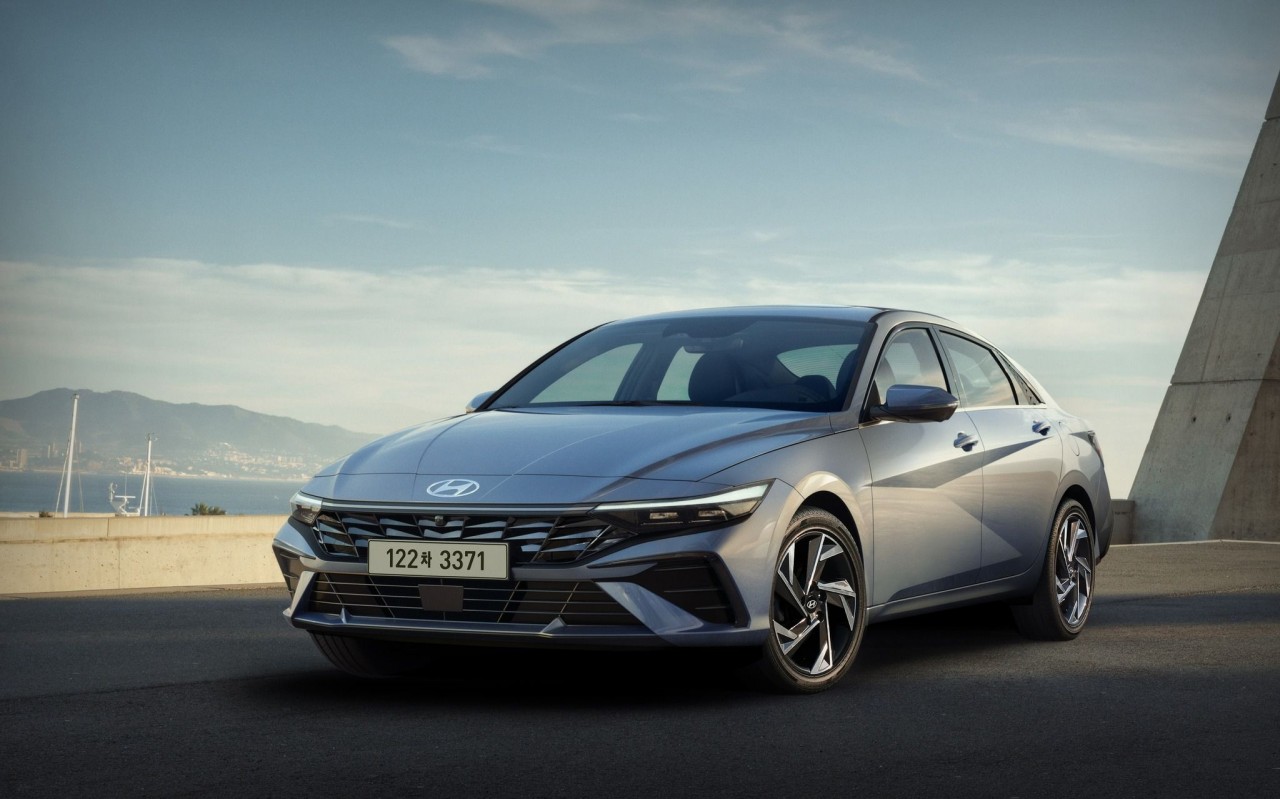Hyundai Elantra 2023 chính thức lộ diện Hyundai Elantra 2023 chính thức lộ diện