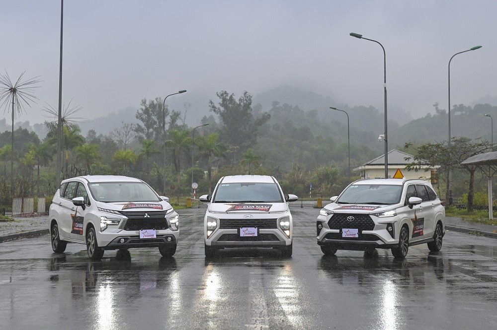 Xe Của Năm 2023: Vì sao Xpander nhất vòng bình chọn cộng đồng nhưng thua Veloz chung cuộc? Xe Của Năm 2023: Vì sao Xpander nhất vòng bình chọn cộng đồng nhưng thua Veloz chung cuộc?