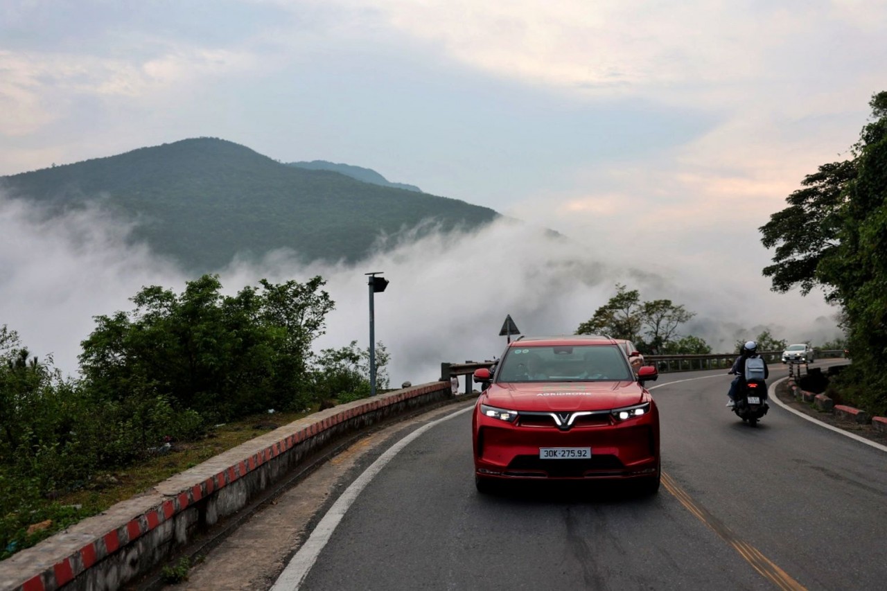 Chủ xe VinFast VF9 xuyên việt hơn 4.000km, cảm nhận tốt hơn hẳn VF8 Chủ xe VinFast VF9 xuyên việt hơn 4.000km, cảm nhận tốt hơn hẳn VF8
