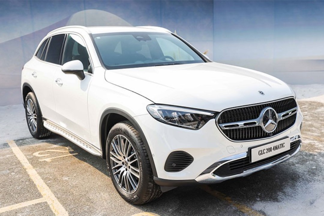 So sánh hai phiên bản của Mercedes-Benz GLC 2023 đang bán tại Việt Nam So sánh hai phiên bản của Mercedes-Benz GLC 2023 đang bán tại Việt Nam