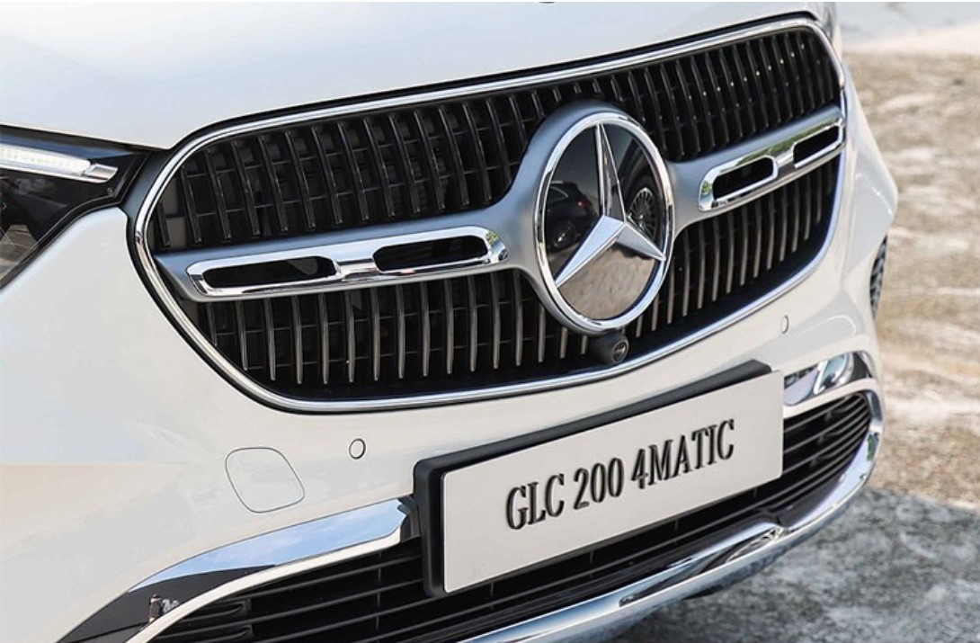 So sánh hai phiên bản của Mercedes-Benz GLC 2023 đang bán tại Việt Nam So sánh hai phiên bản của Mercedes-Benz GLC 2023 đang bán tại Việt Nam