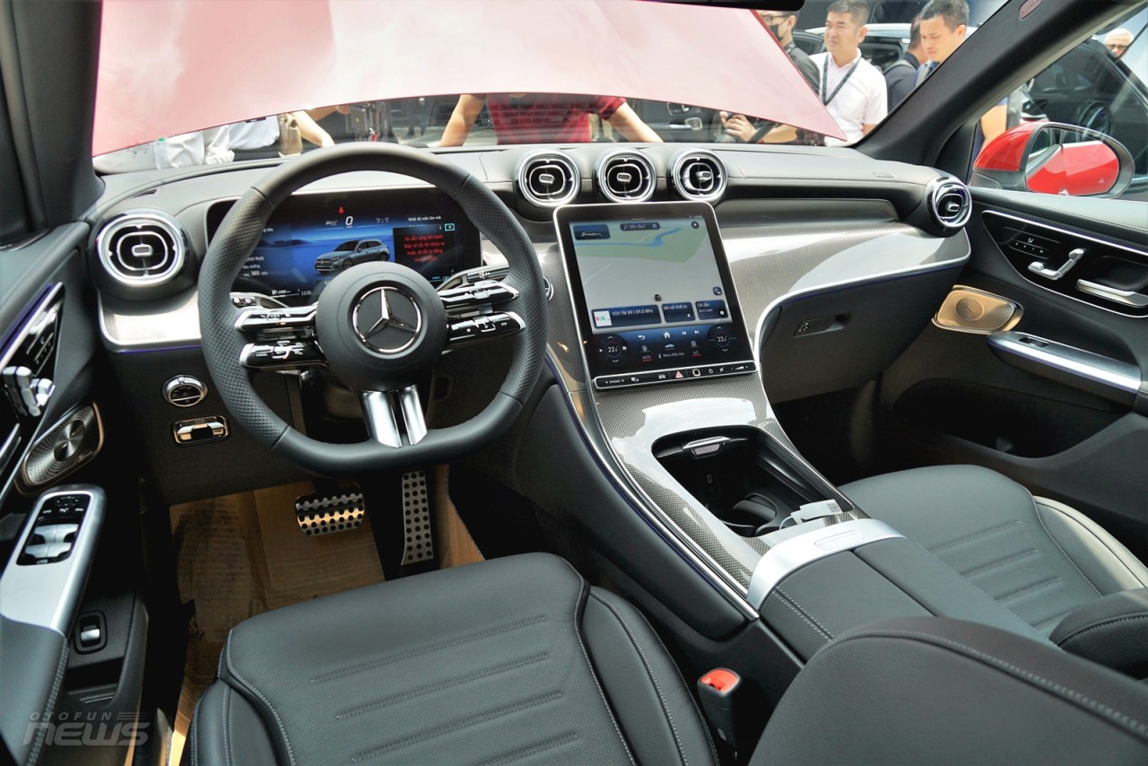 So sánh hai phiên bản của Mercedes-Benz GLC 2023 đang bán tại Việt Nam So sánh hai phiên bản của Mercedes Benz GLC 2023 đang bán tại Việt Nam