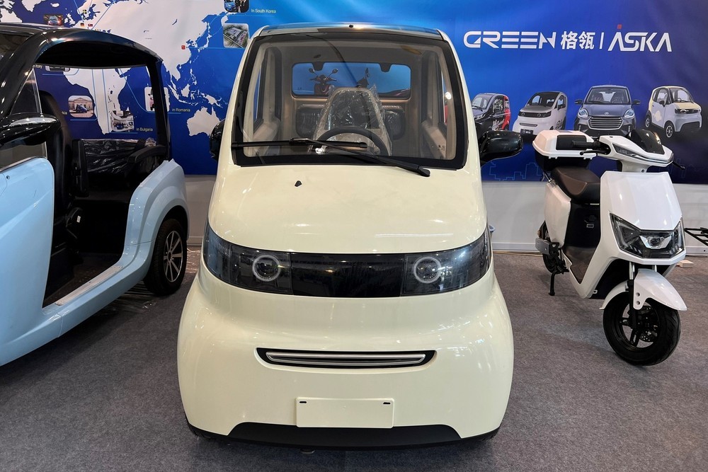 Thêm một mẫu ô tô điện giá rẻ Trung Quốc sắp bán tại Việt Nam, giá hơn 100 triệu Thêm một mẫu ô tô điện giá rẻ Trung Quốc sắp bán tại Việt Nam, giá hơn 100 triệu