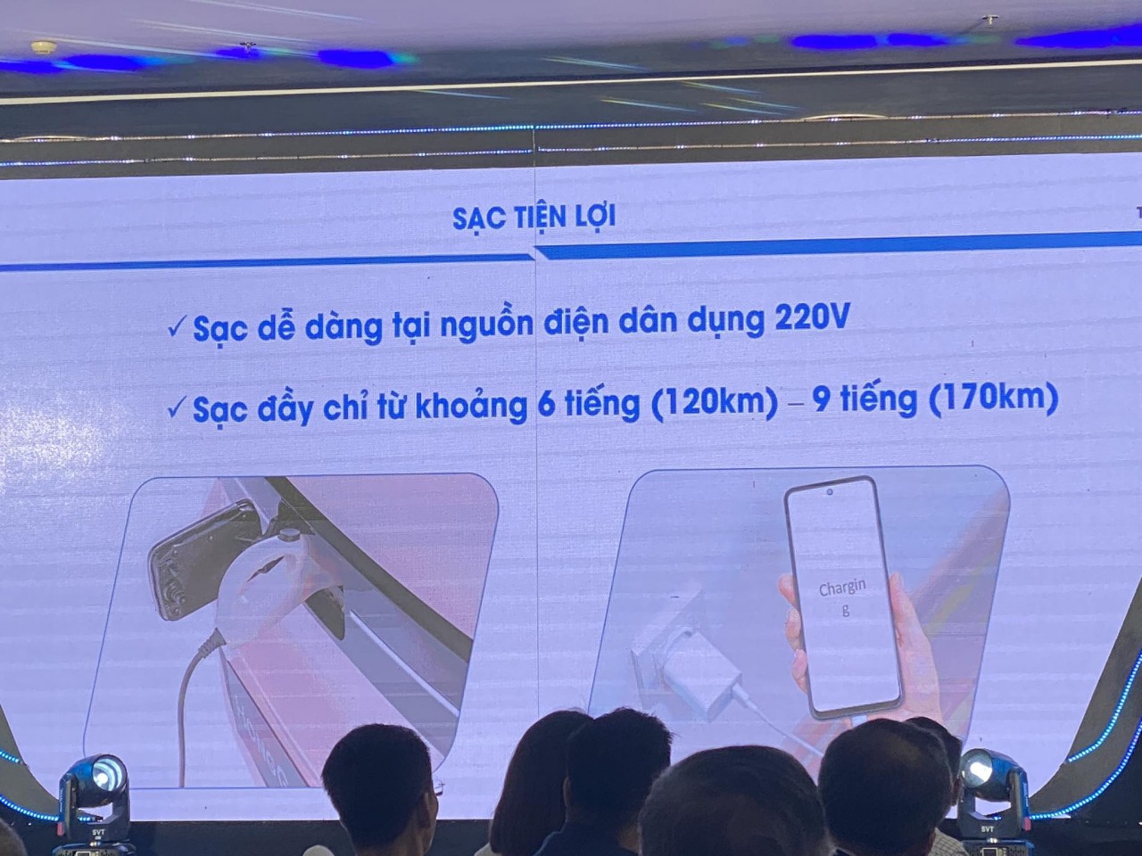 Phí sạc điện Wuling HongGuang Mini EV đắt rẻ ra sao so với phí đổ xăng xe máy Phí sạc điện Wuling HongGuang Mini EV đắt rẻ ra sao so với phí đổ xăng xe máy