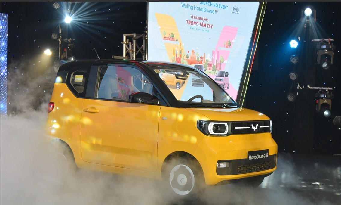 Phí sạc điện Wuling HongGuang Mini EV đắt rẻ ra sao so với phí đổ xăng xe máy Phí sạc điện Wuling HongGuang Mini EV đắt rẻ ra sao so với phí đổ xăng xe máy