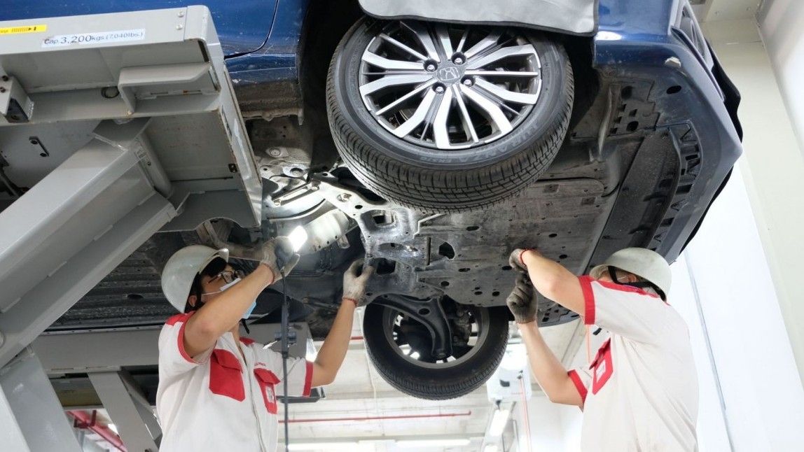 Tìm hiểu nguyên nhân xe bị chảy nhớt và cách xử lý sao cho đúng