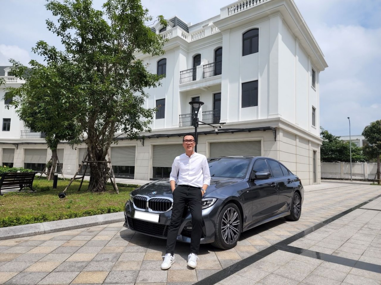 BMW 330i