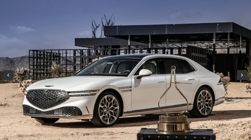 Genesis G90 là 'Xe của năm 2023' tại Los Angeles Auto Show