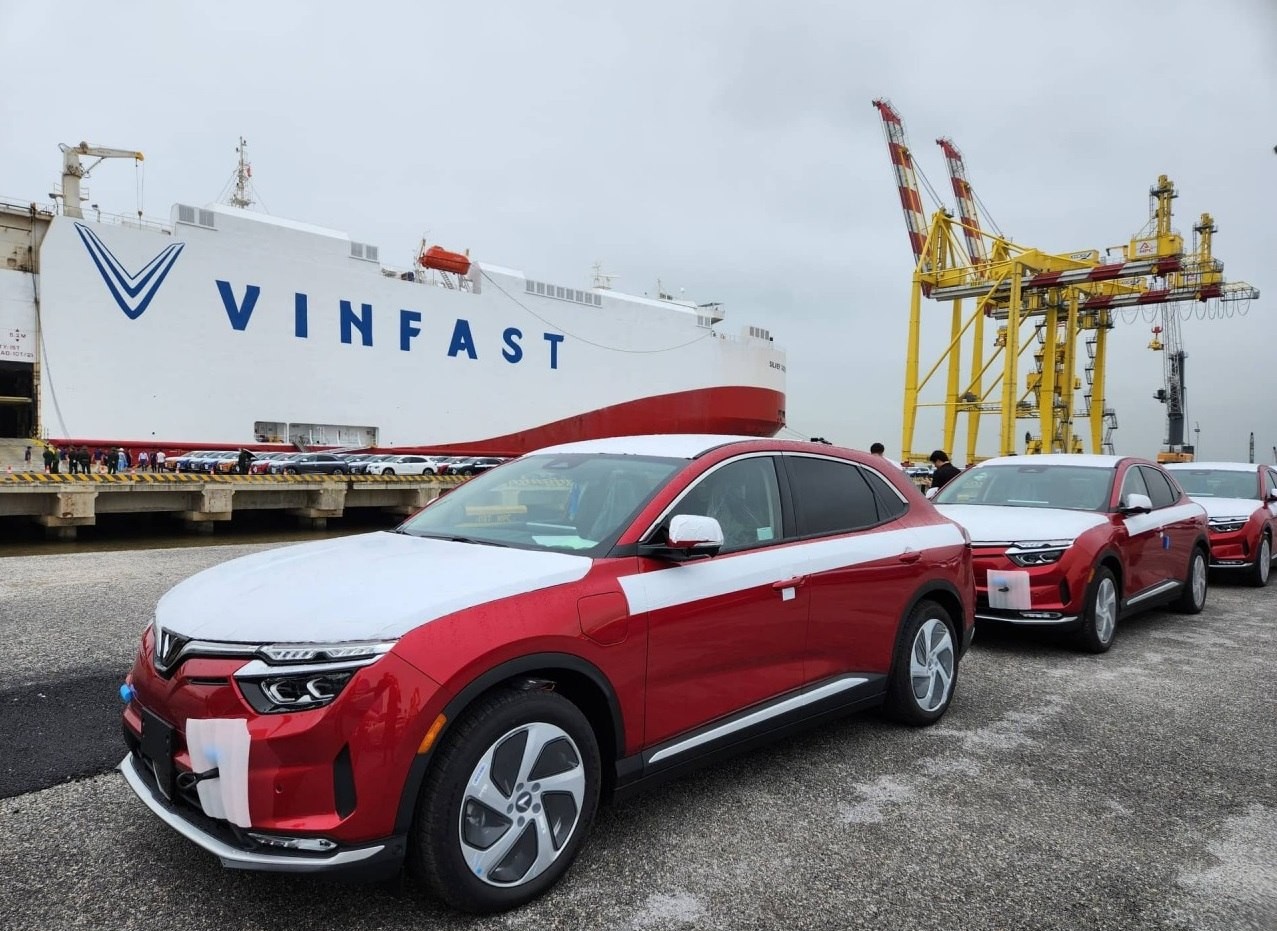 VinFast VF8 xuất Mỹ có gì khác bản Việt Nam?