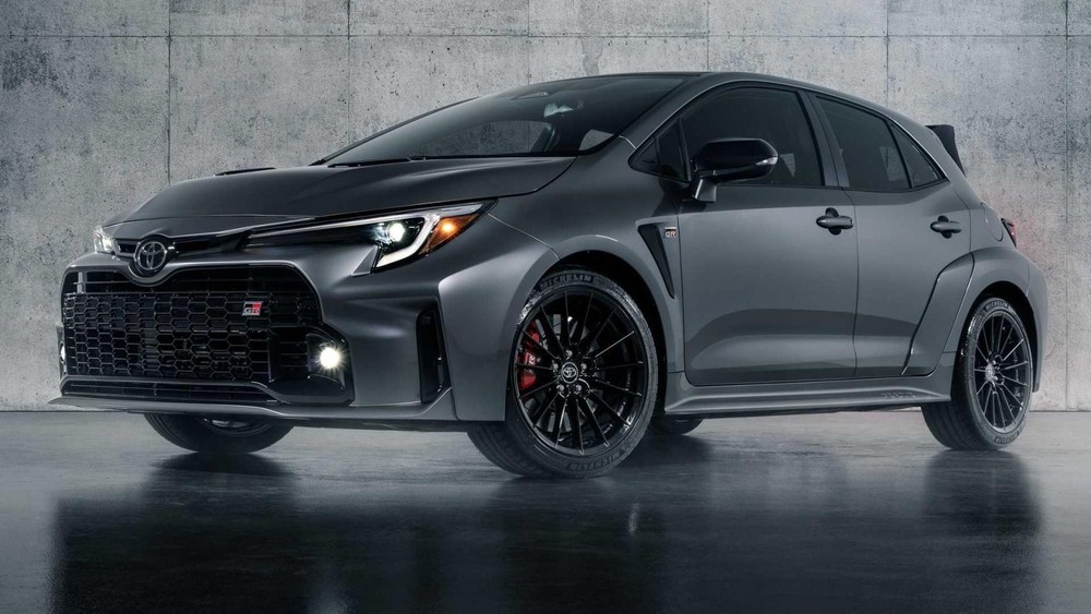 Toyota GR Corolla tại Nhật Bản cháy hàng, phải quay xổ số để chọn người được mua