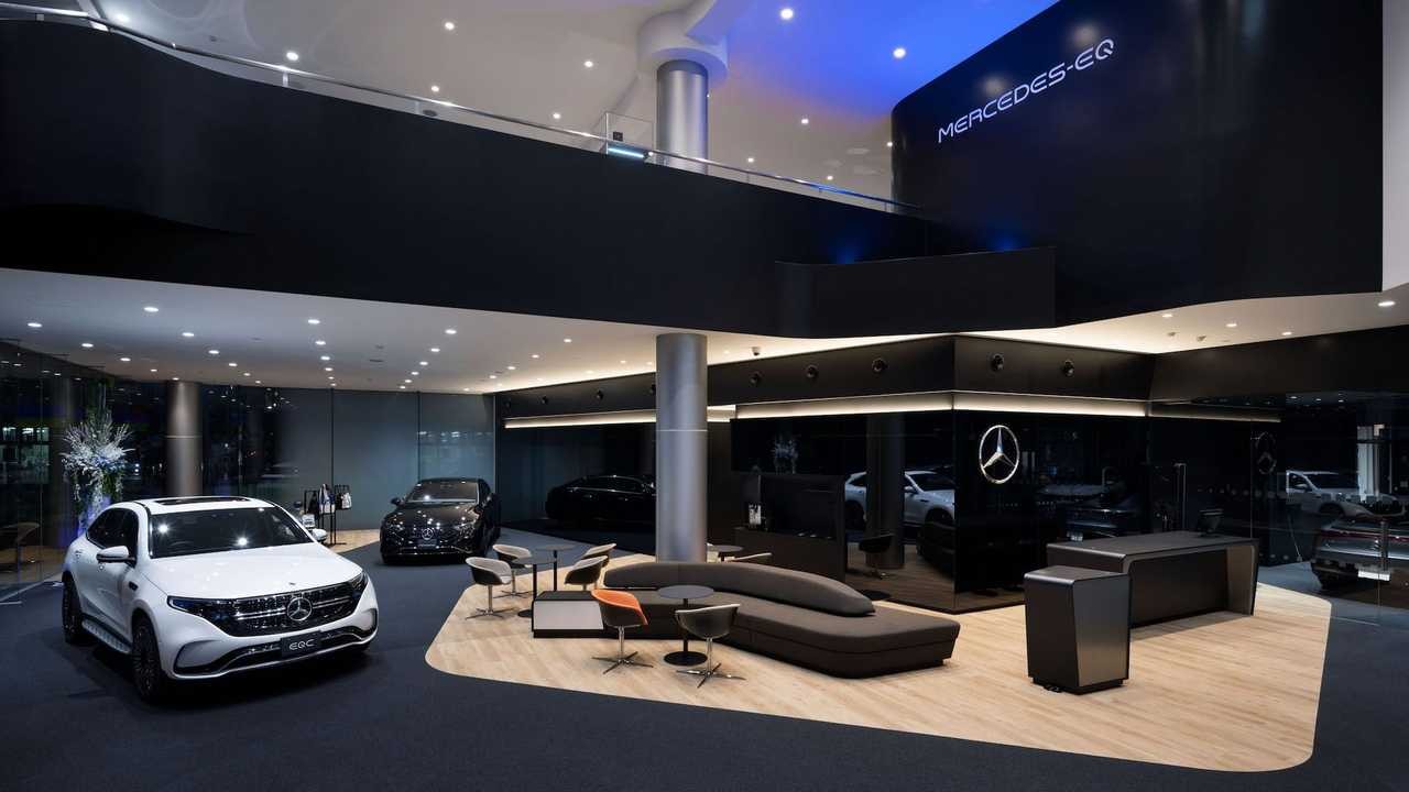 Có gì trong đại lý Mercedes-Benz chỉ bán xe điện đầu tiên tại Nhật Bản? Có gì trong đại lý Mercedes-Benz chỉ bán xe điện đầu tiên tại Nhật Bản?