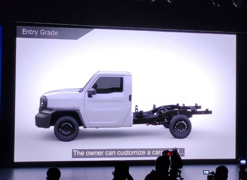 Toyota IMV-0 Concept bất ngờ ra mắt tại Thái Lan