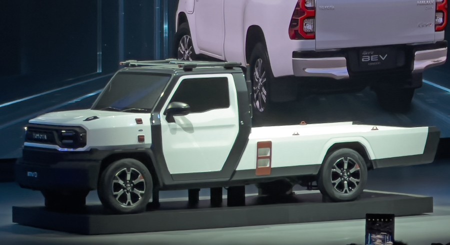 Toyota IMV-0 Concept bất ngờ ra mắt tại Thái Lan