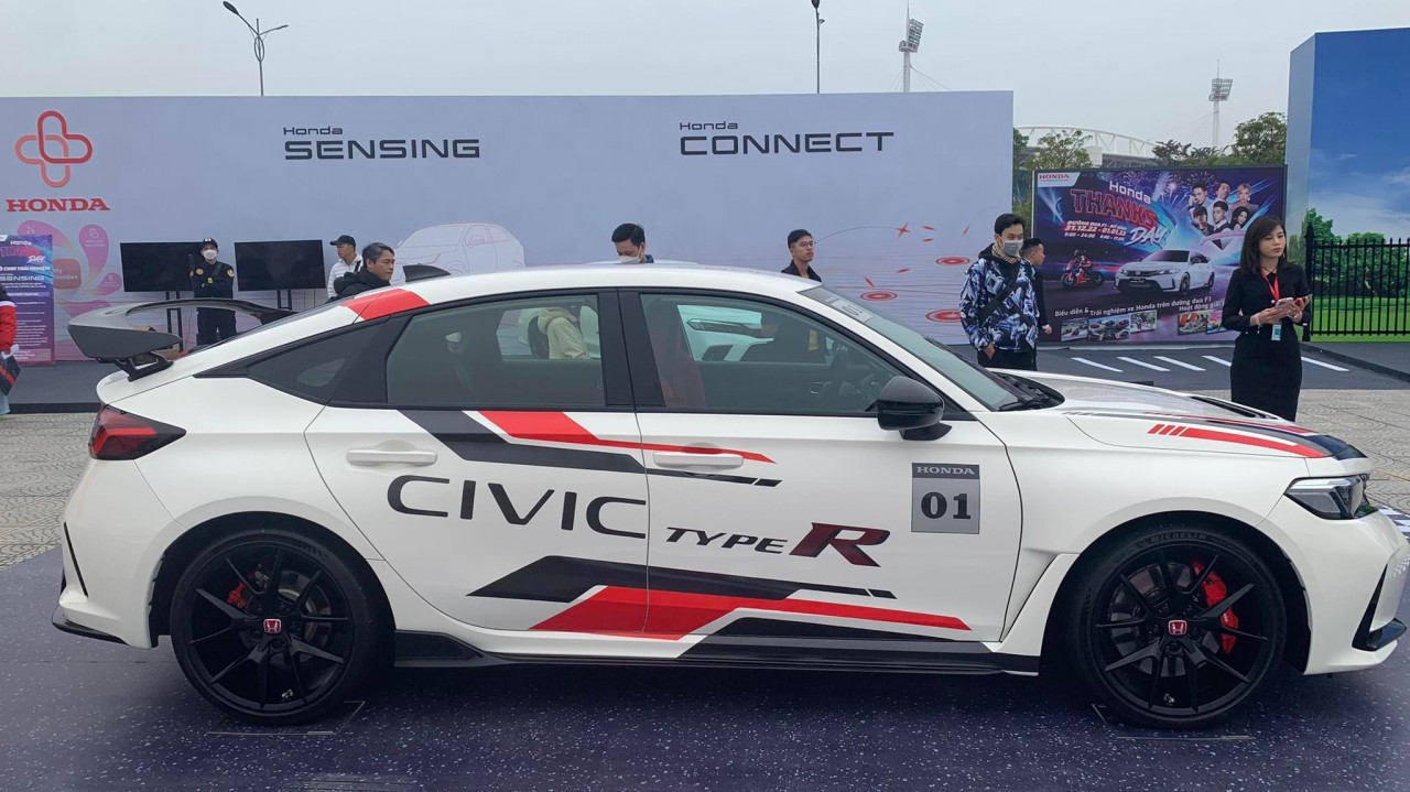 Nhiều thông tin thú vị về HONDA CIVIC TYPE R được tiết lộ tại Honda Thanks Day Nhiều thông tin thú vị về HONDA CIVIC TYPE R được tiết lộ tại Honda Thanks Day