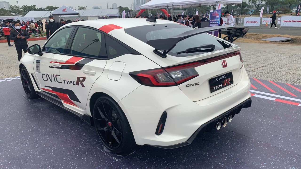 Nhiều thông tin thú vị về HONDA CIVIC TYPE R được tiết lộ tại Honda Thanks Day Nhiều thông tin thú vị về HONDA CIVIC TYPE R được tiết lộ tại Honda Thanks Day