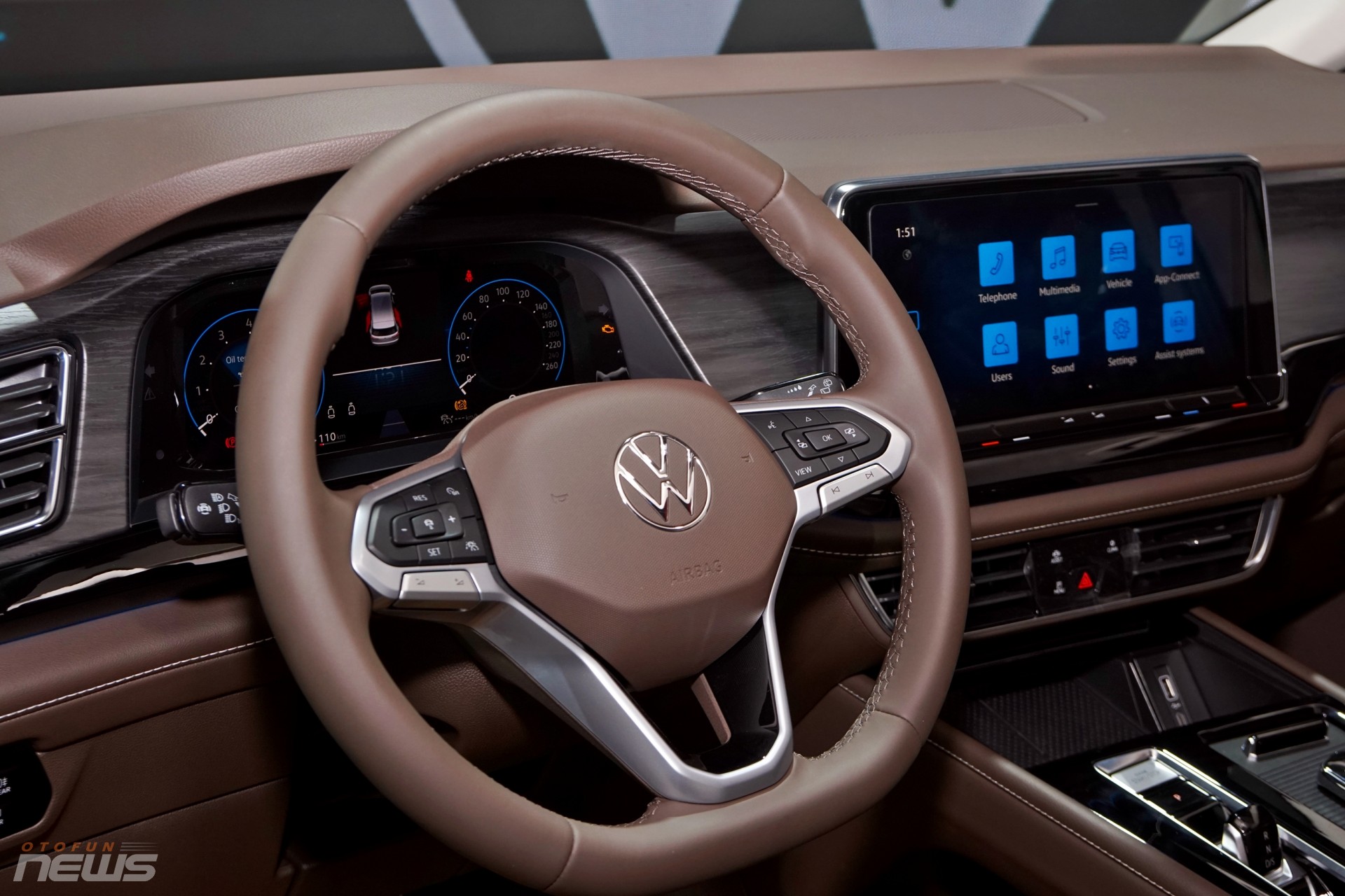 Cận cảnh Volkswagen Viloran 2024 với hàng ghế hạng thương gia vừa ra mắt tại Việt Nam Cận cảnh Volkswagen Viloran 2024 với hàng ghế hạng thương gia vừa ra mắt tại Việt Nam