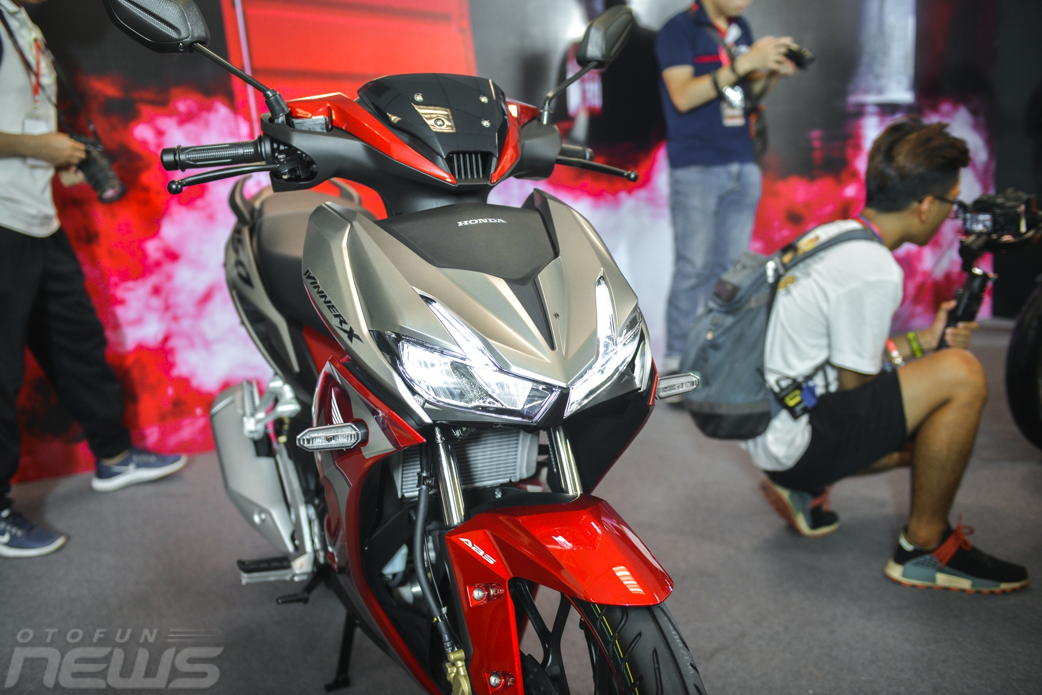 Chi tiết Honda Winner X vừa ra mắt, quyết giành ngôi đầu của Yamaha Exciter chi tiet honda winner x vua ra mat quyet gianh ngoi dau cua yamaha exciter