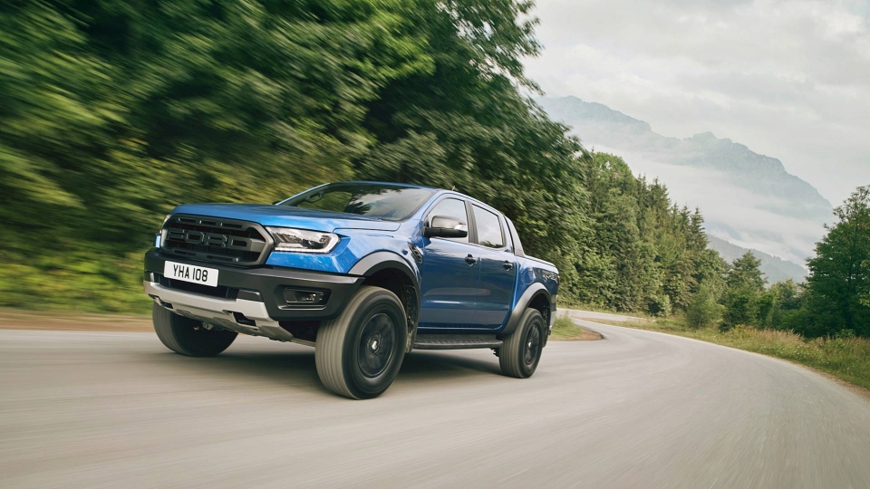 Ford Ranger Raptor ra mắt châu Âu cùng video quảng cáo cực kỳ ấn tượng ford ranger raptor ra mat chau au cung video quang cao cuc ky an tuong