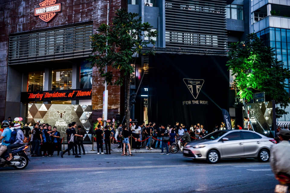 Triumph khai trương showroom đầu tiên tại Hà Nội triumph khai truong showroom dau tien tai ha noi