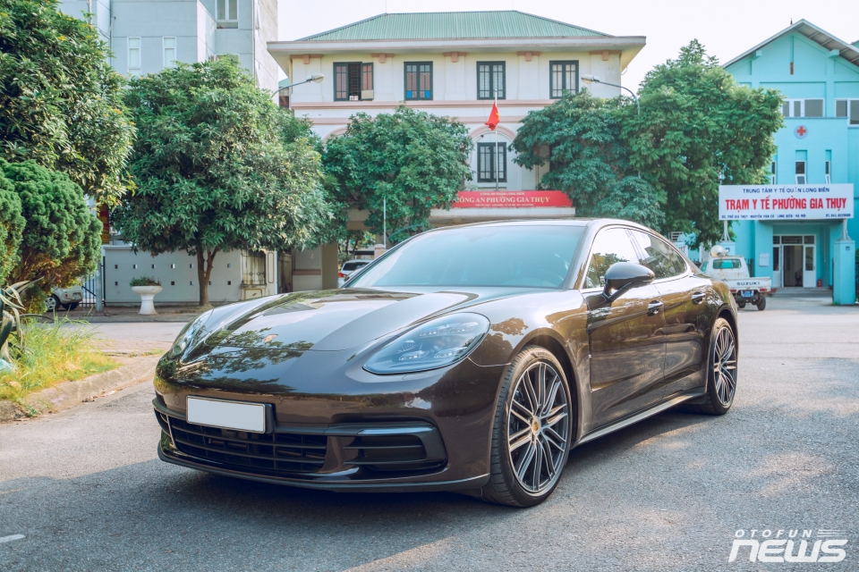 sau mot nam su dung gia xe porsche panamera 2018 con bao nhieu