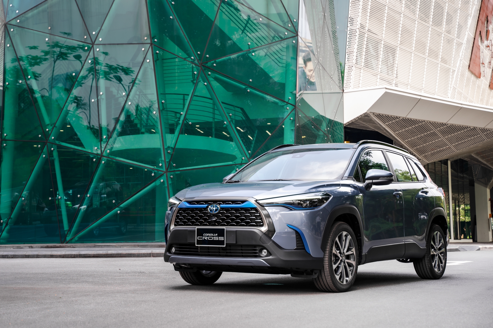 Toyota Corolla Cross 1.8HV - Xe hybrid rẻ nhất Việt Nam toyota corolla cross 18hv xe hybrid re nhat viet nam