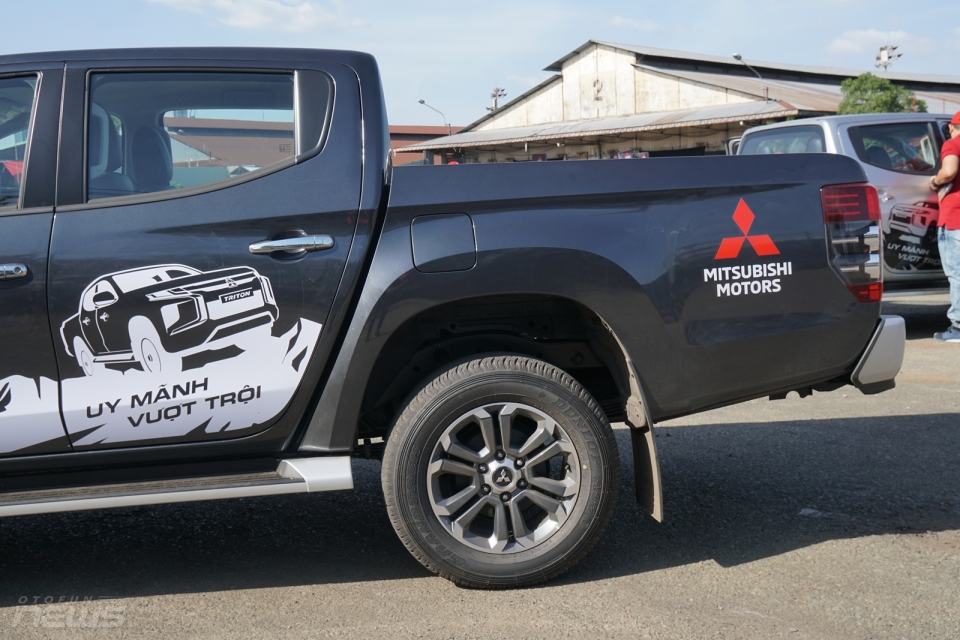 chi tiet mitsubishi triton 2019 vua duoc ra mat