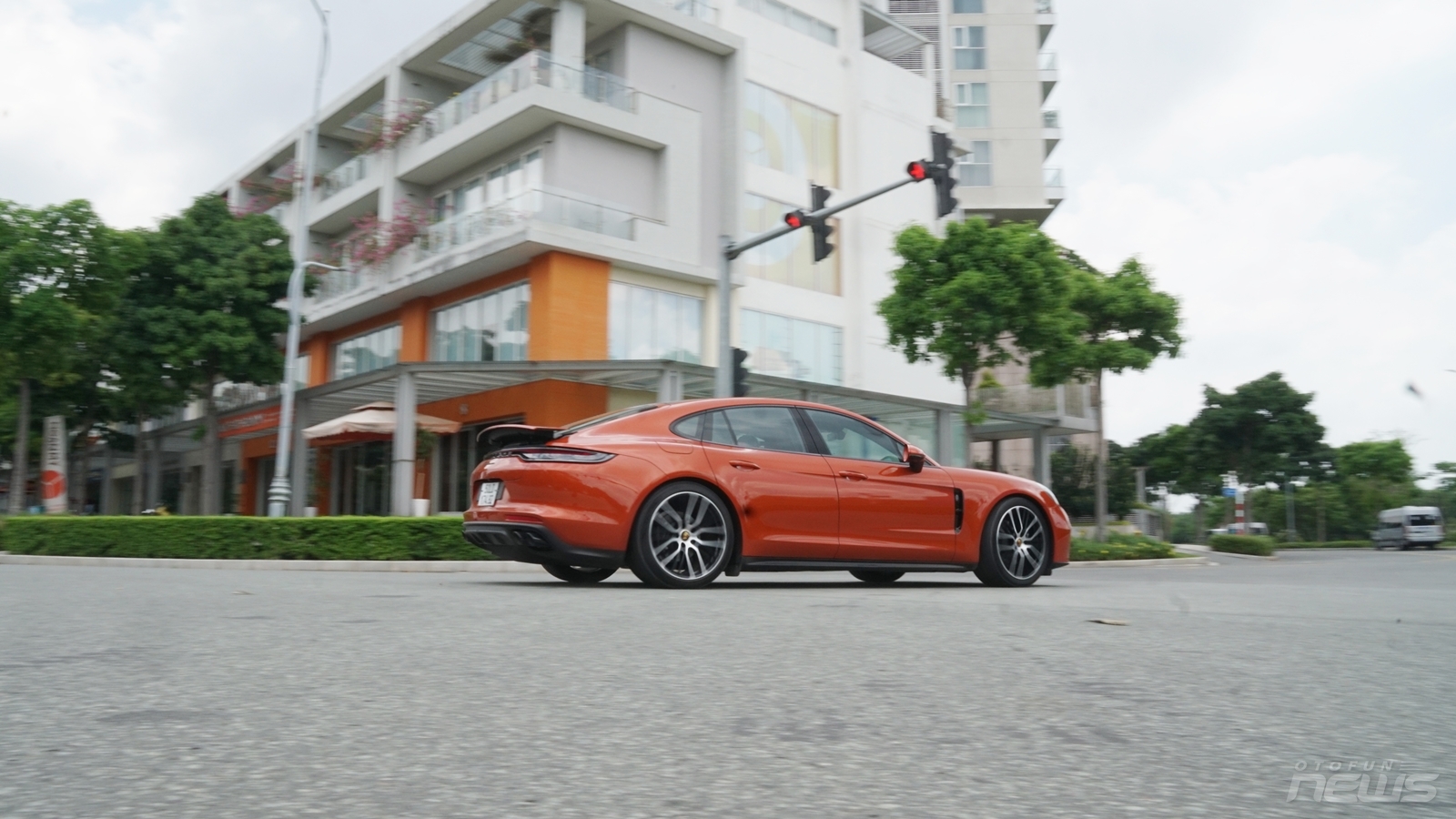 đánh giá Porsche Panamera 2021