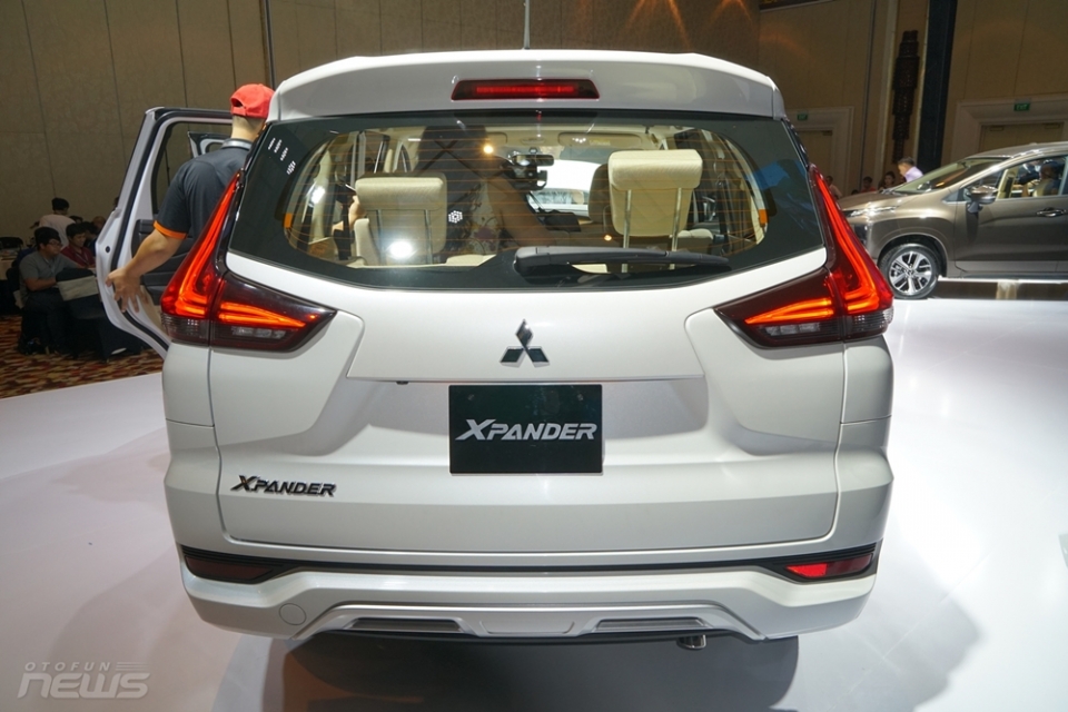 chi tiet mau crossover mpv mitsubishi xpander