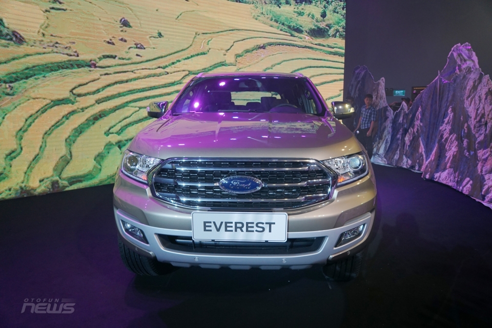 chi tiet ford everest 2018 vua duoc ra mat